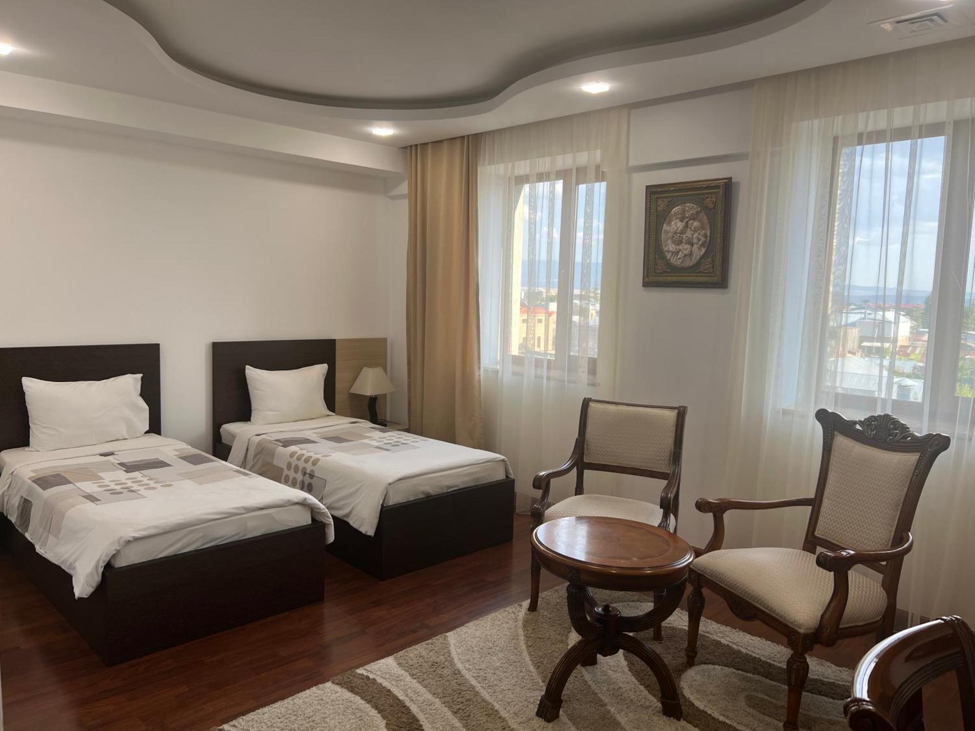 Vanatur Hotel Гюмри Экстерьер фото